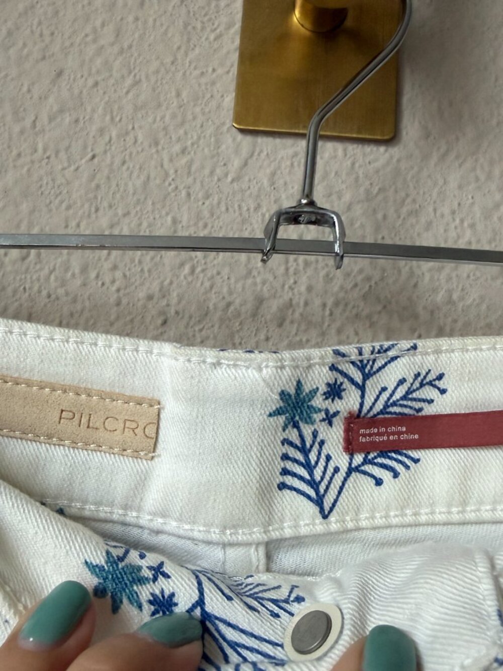 Pilcro Anthropologie White Blue Floral High Rise Shorts Size 32 - Picture 4 of 7